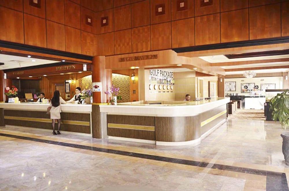 Formosa Hotel Batam Esterno foto