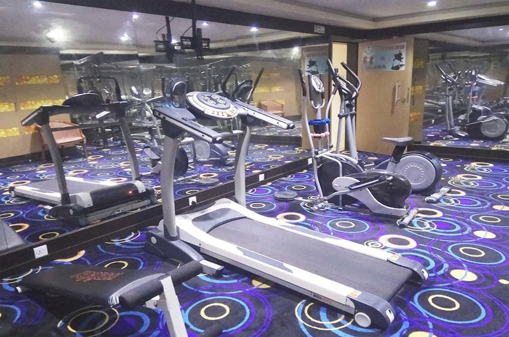 Formosa Hotel Batam Esterno foto