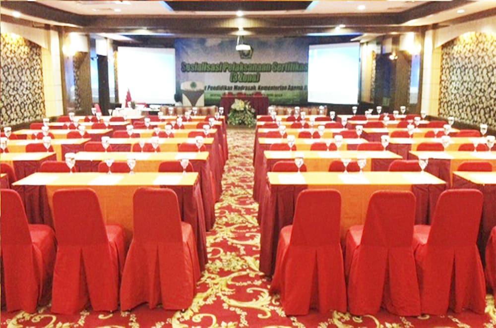 Formosa Hotel Batam Esterno foto