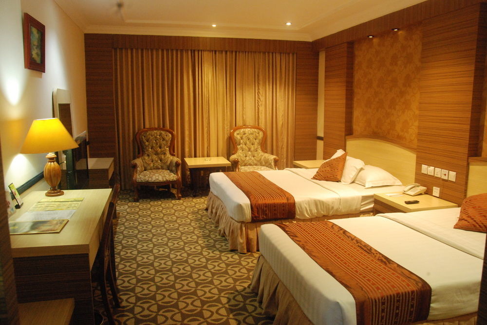 Formosa Hotel Batam Esterno foto