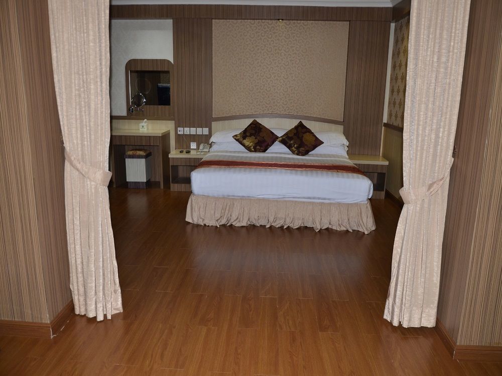 Formosa Hotel Batam Esterno foto